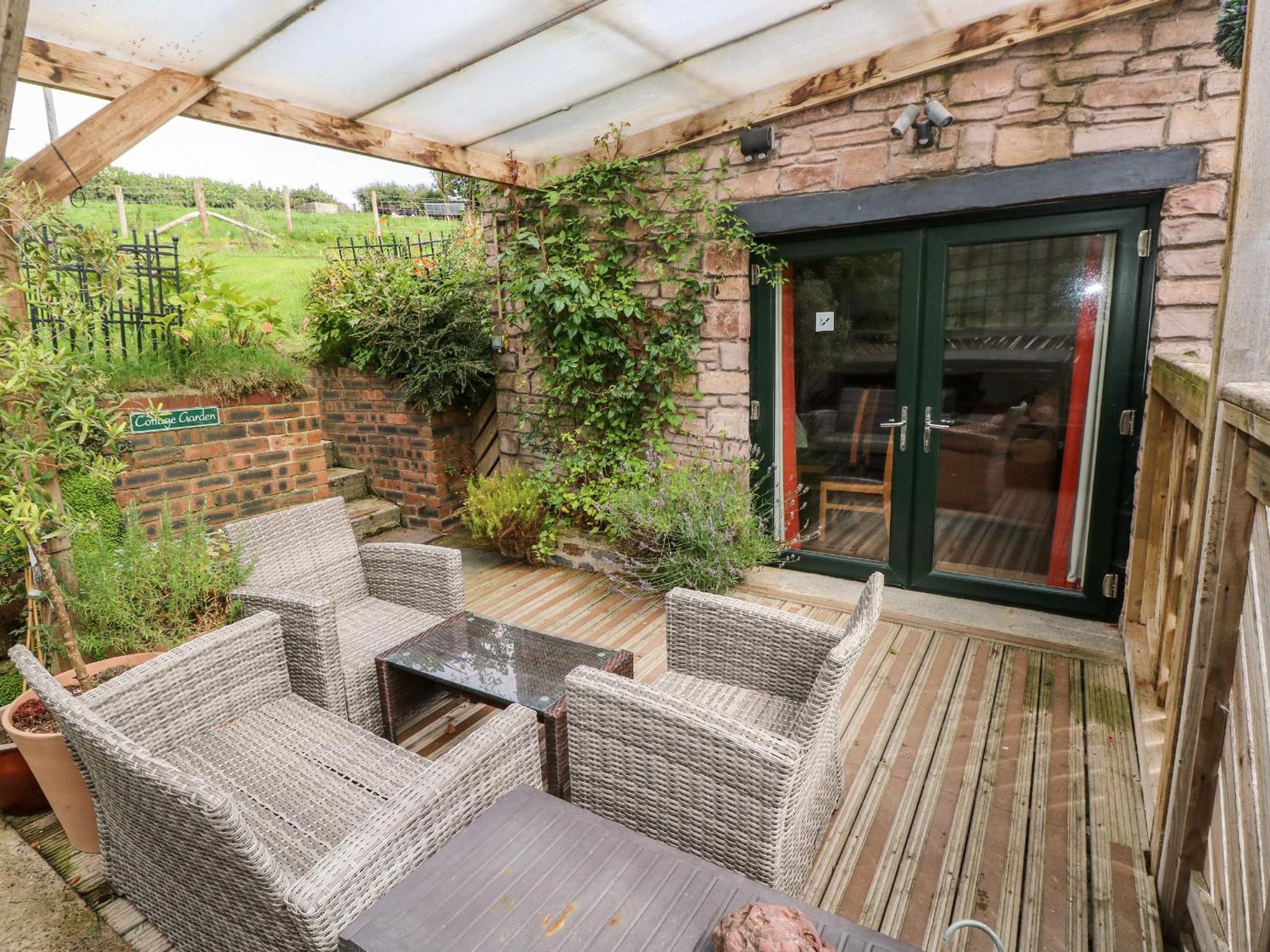 Ffynnonlwyd Cottage Llangynin Екстериор снимка