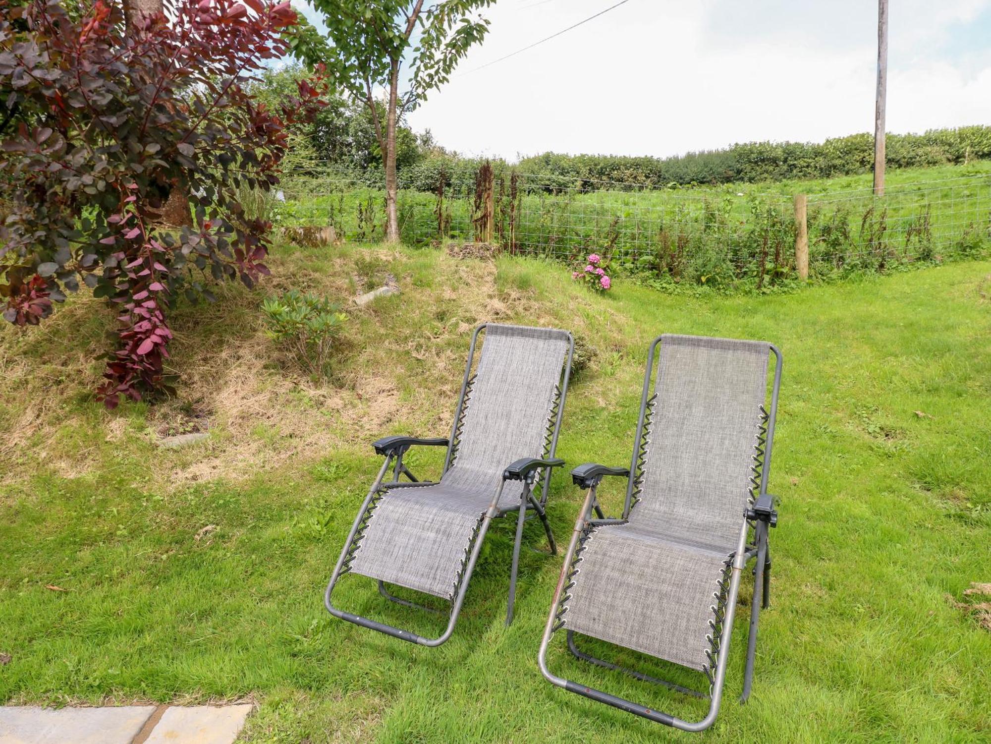 Ffynnonlwyd Cottage Llangynin Екстериор снимка