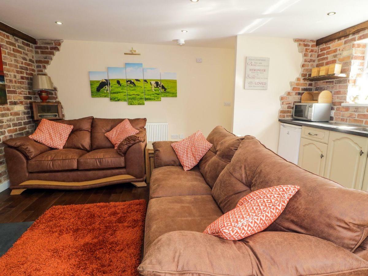 Ffynnonlwyd Cottage Llangynin Екстериор снимка